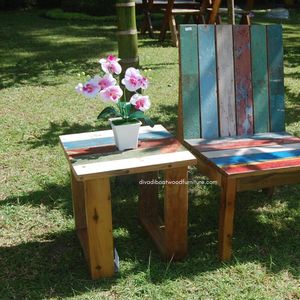 La table basse CT Soka présente un design en bois antique durable et multicolore, mesurant 45x45x45 cm, parfaite pour un charme vintage. - Product Image 4