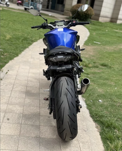 <span class=keywords><strong>Moto</strong></span> <span class=keywords><strong>Yamaha</strong></span> <span class=keywords><strong>MT</strong></span>-<span class=keywords><strong>10</strong></span> 1000cc CP4 à quatre cylindres en ligne, Hyper Naked, IMU, ABS, TCS, TFT, haute performance, <span class=keywords><strong>moto</strong></span> de rue - Product Image 5