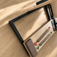 Chaise de Pilates réglable et portable QT en bois de chêne, avec poignées, échelle et boîte de rangement, pour la maison, la salle de sport et le studio