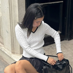 Suéter de mujer de estilo pijo Color sólido con cuello en V Cable Knit manga larga Casual moda pulóver - Product Image 2