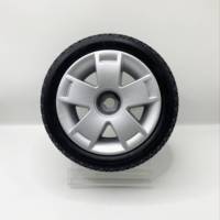 Roue en mousse PU pleine silencieuse anti-crevaison sans air de 9x3 pouces moulée par rotation pour fauteuil roulant électrique