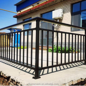 Panneaux <span class=keywords><strong>en</strong></span> <span class=keywords><strong>fer</strong></span> <span class=keywords><strong>forgé</strong></span> noir Palisade, clôture <span class=keywords><strong>en</strong></span> acier pour une sécurité accrue, clôture métallique tubulaire décorative personnalisée pour jardin et maison - Product Image 2