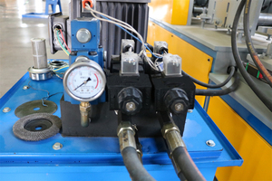 Máquina formadora de rollos de quilla automática, máquina de fabricación de quilla angular de hierro, alta calidad - Product Image 5