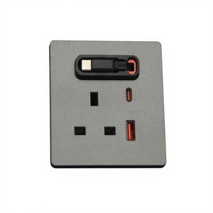 Câble de charge rapide rétractable PD20W, courant nominal 13A, prise murale standard britannique avec <span class=keywords><strong>2</strong></span> sorties USB-A et USB-C - Product Image 3