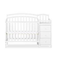 Mini lit de bébé et table à langer 3-en-1 en pin de haute qualité et réglages de hauteur de matelas réglables à trois positions en blanc en gros