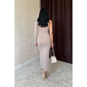 Robe de soirée beige à une épaule en gros, détail plissé, décoration à paillettes, longueur au sol pour les occasions formelles, demoiselles d'honneur - Product Image 1