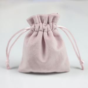 Pochette en velours de luxe avec logo en feuille d'or - Grande taille pour bijoux/accessoires, vente en gros - Product Image 5