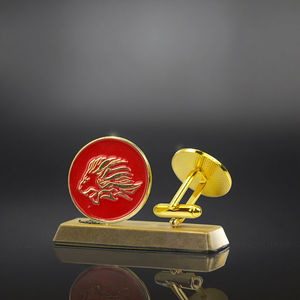 Vente en gros Ensemble de boutons de manchette pour hommes en acier inoxydable personnalisé avec pince à cravate Bouton de manchette de chemise pour fiançailles de mariage ou cadeau - Product Image 3