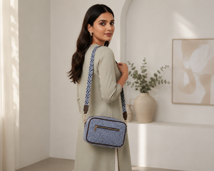 Bolso Tote Decorativo para Mujer con Paneles de Tela Texturizada y Correa para el Hombro, Ideal para Uso Casual, Compras y Viajes - Product Image 3