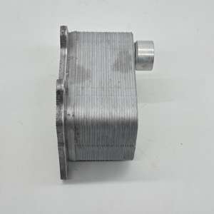 06L117021G 06L117021C Refroidisseur d'huile moteur 06L117021E 06K117021D 06K117021E 06K117021J - Product Image 2