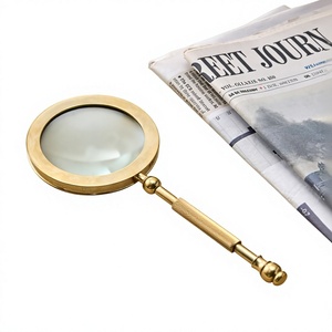 Loupe nautique artisanale en laiton massif, personnalisable, pour la lecture, la décoration de bureau et la table. - Product Image 1