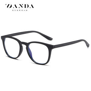Gafas VANDA con Filtro de Luz Azul, Montura Rectangular 6918, Lentes Ópticas para Hombre y Mujer - Product Image 5