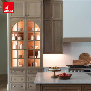 Buffet <span class=keywords><strong>d</strong></span>'angle de cuisine Alland en chêne <span class=keywords><strong>blanc</strong></span> naturel, à grande hauteur, avec portes vitrées et arche, meuble de rangement de luxe - Product Image 1