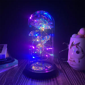 Rose artificielle réaliste avec lumière LED pour la Saint-Valentin – Lampe de nuit décorative en forme de rose éternelle pour fêtes - Product Image 3