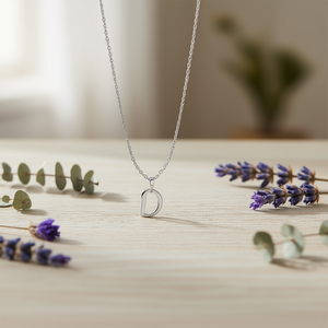 Collar de Acero Inoxidable con Letra J de una Sola Cara, Colgante de 1 cm, Joyería de Moda - Product Image 2