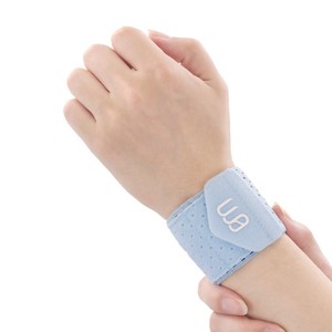 Muñequera Deportiva Ligera y Transpirable con Soporte TFCC, Diseño Absorbente de Sudor para Manos de Madre - Product Image 1