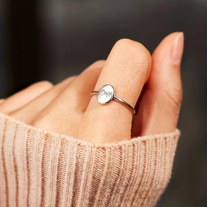 Anello in acciaio inossidabile per innamorati, regalo unisex moderno, gioielli alla moda T0545 - Product Image 2