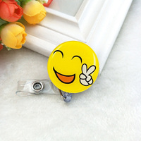 Nouveau Style souriant visage Expression acrylique Badge bobine rétractable infirmière accessoires Badge bobine