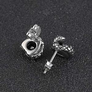 Boucles d'oreilles clous tête de mort fantôme rétro en diamant, directement de l'usine, pour femmes, en acier titane et acier inoxydable 316, bijoux tendance style punk - Product Image 2