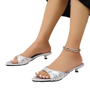 รองเท้าส้นเตี้ยหัวแหลมประดับเลื่อมสำหรับผู้หญิง 34 คู่ รุ่นใหม่ล่าสุดสำหรับฤดูร้อน ไซส์ใหญ่ สไตล์แฟชั่น - Product Image 5