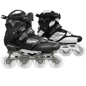 <span class=keywords><strong>Pattini</strong></span> a <span class=keywords><strong>Rotelle</strong></span> Professionali in Fibra di Carbonio per Corsa di Velocità e Pattinaggio Artistico con Scarpa Rigida da Esterno per Adulti e Bambini - Product Image 1