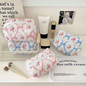 Ngọt Ngào Hoa Bông Bông Mỹ Phẩm Trường Hợp Màu Hồng Tăng In Du Lịch Vệ Sinh Cá Nhân Tổ Chức 3 Kích Thước Vẻ Đẹp Lưu Trữ Bộ Sưu Tập Trang Điểm Túi - Product Image 4