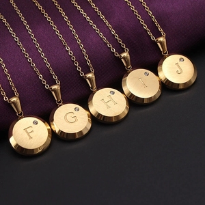 Collana di moda femminile in acciaio inossidabile A-Z iniziale <span class=keywords><strong>con</strong></span> zircone <span class=keywords><strong>nome</strong></span> iniziale girocollo per matrimoni e regali - Product Image 1
