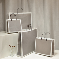 Offre spéciale Sacs en PE durables avec logo personnalisé et sacs-cadeaux en plastique pour le transport