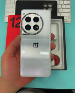 OnePlus 12 5G LTE, Pantalla LTPO de 6.8 Pulgadas, Batería de 5000 mAh, Cámara Hasselblad de 50 MP, Serie Helio Octa Core, 12/256 GB, Doble SIM, Alemán - Product Image 5