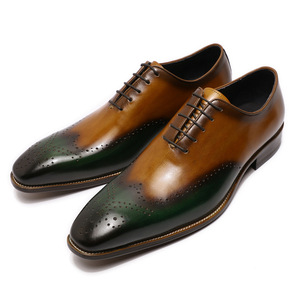 High-quality handcrafted leather <b>shoes</b> with exquisite patterns - men's hollowed-out Oxford <b>shoes</b> for business formal wear - Product Image 6