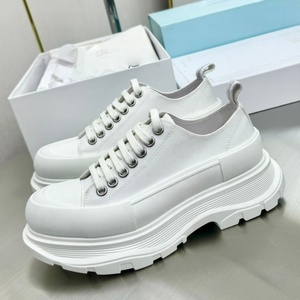 Nuevo estilo de diseñador, zapatos de cuero casuales para mujer con plataforma plana y suela que aumenta la altura. Zapatos de plataforma modernos y cómodos. - Product Image 5