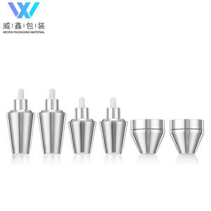 Flacon cosmétique en verre transparent de haute qualité, bon marché, luxueux, disponible en plusieurs couleurs, personnalisable - Product Image 2