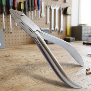 Pinza Ortodóntica Adams de Acero Inoxidable para Uso Dental de BK Industries, 13 cm, Manual, Certificación CE Clase I, Empuñadura Ergonómica - Product Image 4