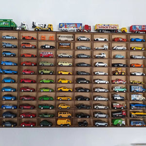 Rangement de voiture en bois rectangulaire écologique OEM Cortes avec étagères de présentation, roues, design moderne - Organiseur de jouets mural - Product Image 1