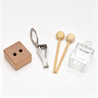 Bouteille diffuseur de parfum de voiture carrée transparente vide personnalisée de 8 ml, 10 ml, 15 ml avec clip de ventilation, couvercle en bois et bâtonnet à bille