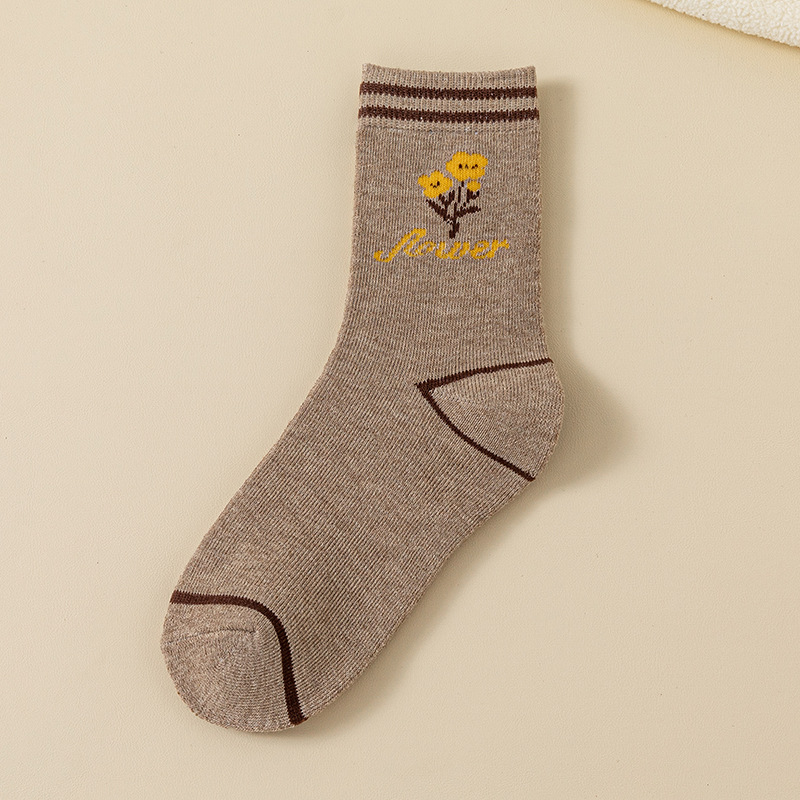 In-stock Wholesale Custom Design Cotton Socks Japanese Korean Preppy Style Floral Plaid Socks Winter Socks