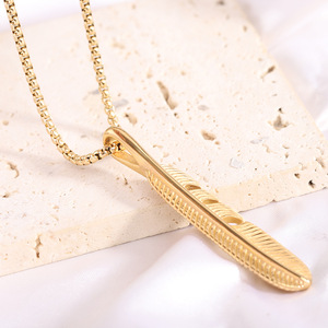 Collier avec pendentif en acier inoxydable en forme de plume, 70mm, pour femmes, bijoux à porter au quotidien, cadeau - Product Image 5