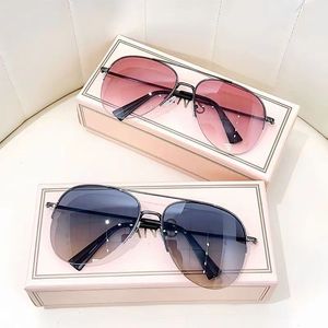 Super Cool <span class=keywords><strong>occhiali</strong></span> <span class=keywords><strong>da</strong></span> <span class=keywords><strong>sole</strong></span> con struttura in metallo gradiente <span class=keywords><strong>da</strong></span> uomo leggeri con protezione UV per la pesca e il campo pilota - Product Image 3