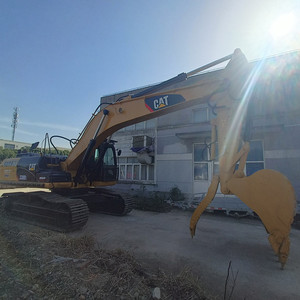 รถขุดไฮดรอลิกมือสอง Caterpillar 330DL/330B/330BL/330C/330D ขนาด 30 ตัน บุ้งกี๋ 1.4 เมตร พร้อมเครื่องยนต์ ปั๊ม และมอเตอร์ สำหรับงานก่อสร้าง - Product Image 2