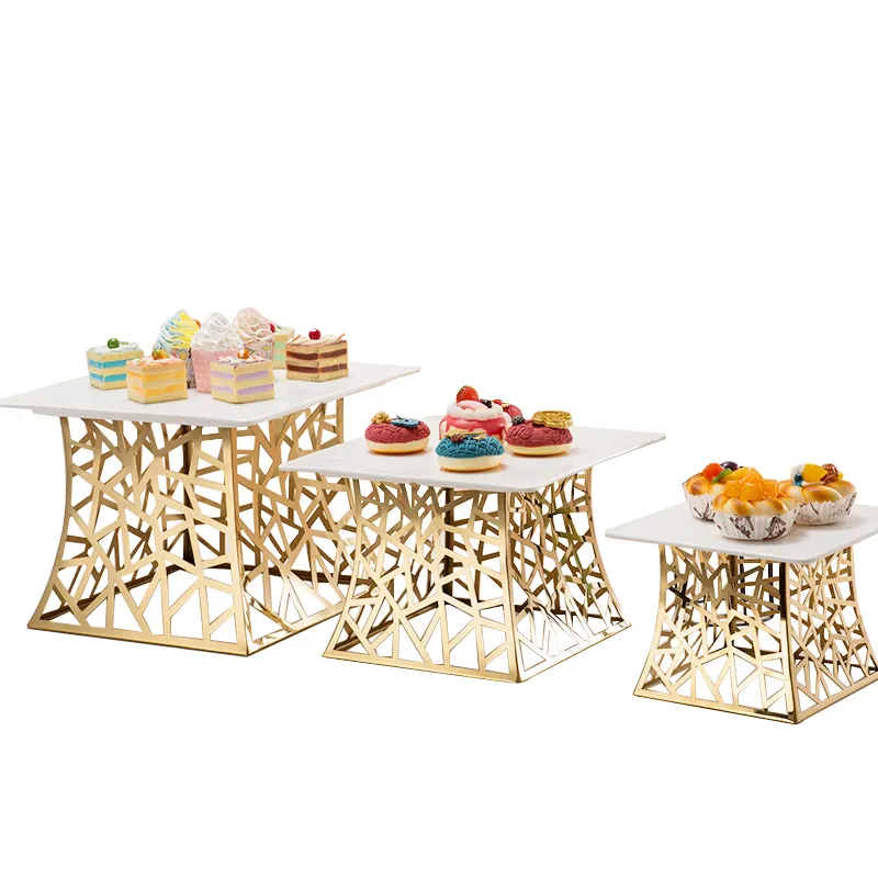 Décoration de mariage, support de buffet de luxe, plaqué or, présentoir de nourriture de buffet avec plaque blanche