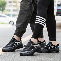 Chaussures de trail running d'extérieur en gros unisexe, légères, respirantes, antidérapantes, pour hommes et femmes