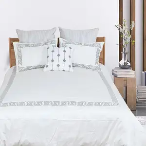 Factory Price Full Size 3Pc Light Weight 100% Cotton Embroidered Quilts Coverlets Pillow Case And Duvetbedding Set Cotton