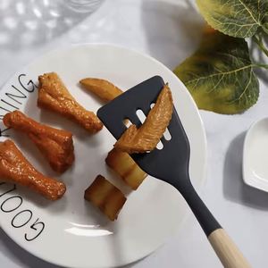 Ustensiles en silicone de qualité alimentaire résistants aux hautes températures, accessoires utiles pour bébés, essentiels de cuisine - Product Image 2