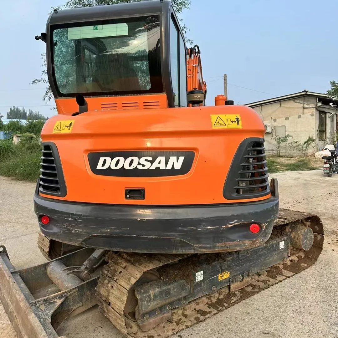 Barato mini 6ton dx60 usado escavadeira rastreador fazenda escavação máquina dx60-9c dx60e-9c