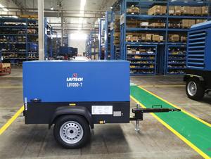 <span class=keywords><strong>Compresseur</strong></span> d'air <span class=keywords><strong>pneumatique</strong></span> portable Liutech 050-7 pour vis, diesel, exploitation minière, 175cfm, 7bar, moteur Kubota, sablage - Product Image 2