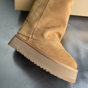 Botas de nieve clásicas marrones a media pantorrilla con plataforma, personalizables manualmente, con suela gruesa de lana, cálidas, para mujer, tipo UGG. - Product Image 4