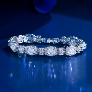 Pulsera de Cadena de Lujo con Circonitas Cúbicas Ovaladas Azules, Rosas y Blancas para Hombre y Mujer, Joyería de Circonitas para Uso Diario, Citas y Regalos Especiales - Product Image 5