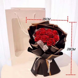 Rojo hecho a mano de punto de ganchillo artificial Flor de Rosa Flores de ganchillo <span class=keywords><strong>para</strong></span> <span class=keywords><strong>niñas</strong></span> regalo ramo de boda DIY Día de la madre de la mujer - Product Image 4
