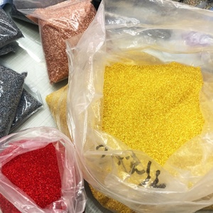 Strass pour ongles Oleeya en gros, 1 kg par sac, micro-autocollants 3D Pixie pour nail art, strass en zircon pour la décoration de couronnes - Product Image 4