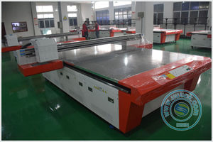 Imprimante à étiquettes à plat UV LED multifonctionnelle à positionnement automatique UV2030 avec buse Dongzhi, utilisée à la vente - Product Image 2